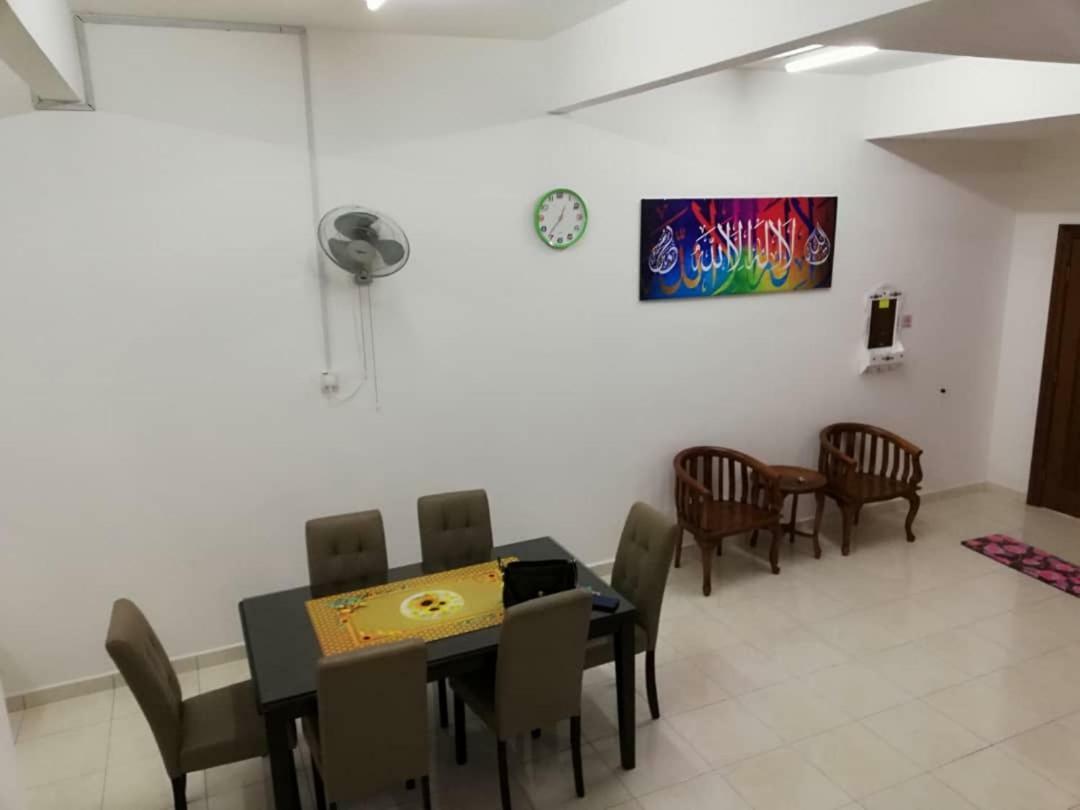 Faeyz Homestay Melaka Luaran gambar